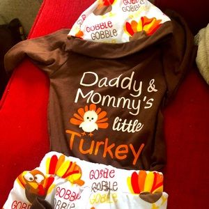 Thanksgiving outfit top pants and hat